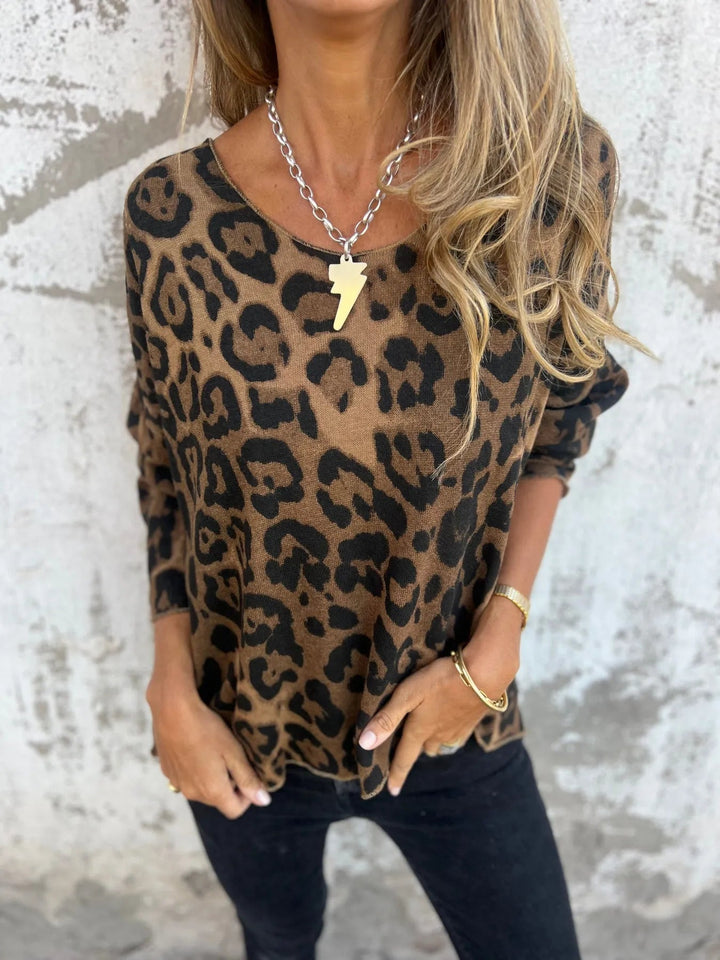 VALLADOLID - Blusa Redonda Con Cuello y Estampado De Leopardo