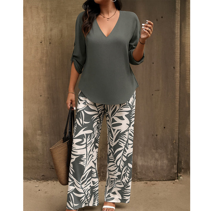 Leire | Conjunto de mujer blusa con cuello en V y pantalones estampados de corte ancho